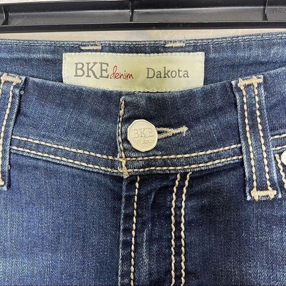 BKE Denim Buckle Dakota Boot Cut Jeans 29 X 31 1/2 - Picture 2 of 7